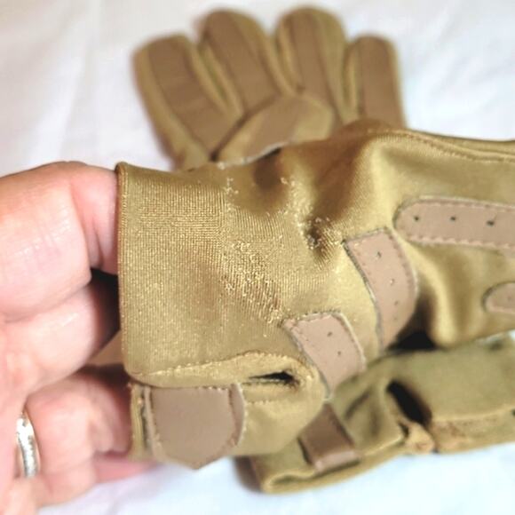 Vintage 70s-80s Isotoner Woman's Gloves One Size Tan Stretch Leather Accents - Picture 5 of 6